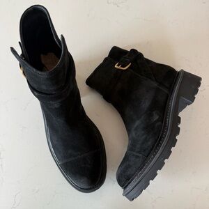 New Veronica Beard black suede boots size: 6